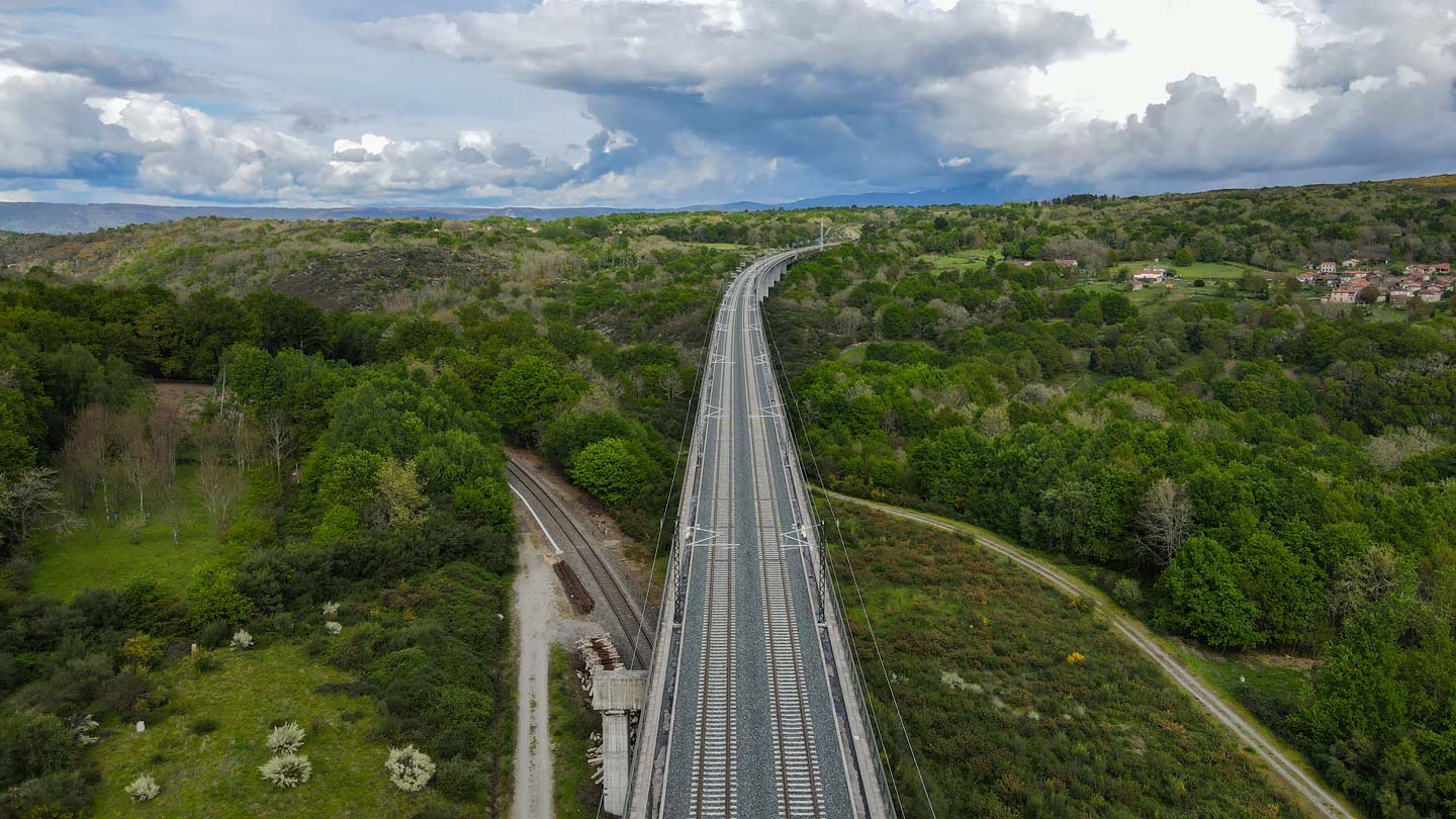 Fotografía con drone de infraestructuras, puentes y obras en Ourense y Galicia